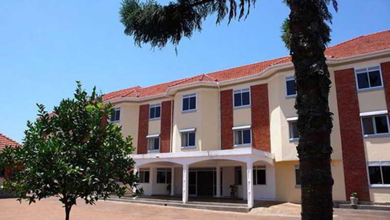 Centra Hotel 3*